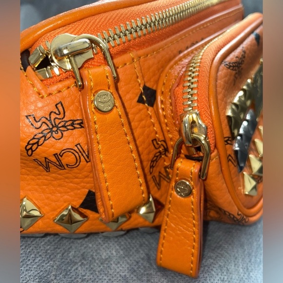 🔥 MCM SIGNATURE BRIGHT ORANGE FANNY PACK WAIST BUM BAG RARE EUC - Picture 8 of 9